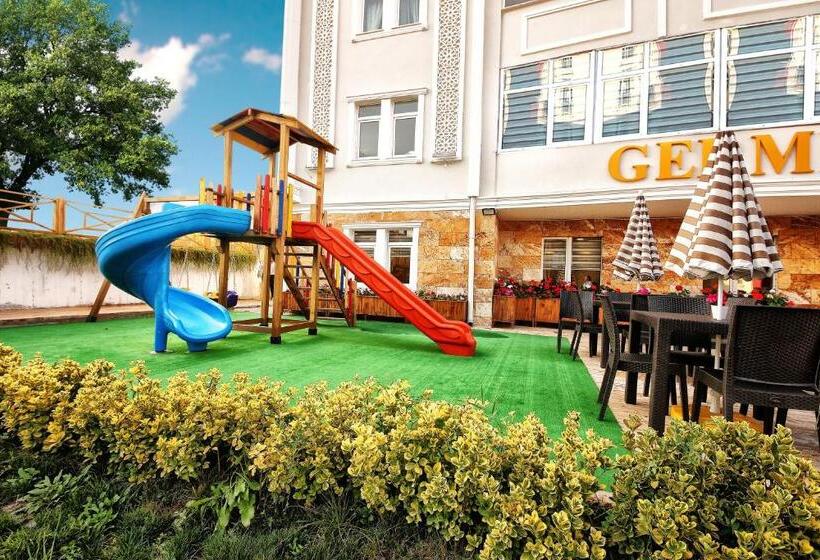 בית מלון כפרי Safran Germi̇a Palas