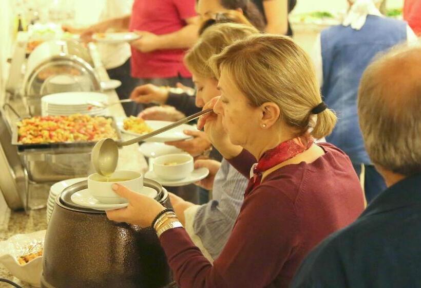 בית מלון כפרי Safran Germi̇a Palas