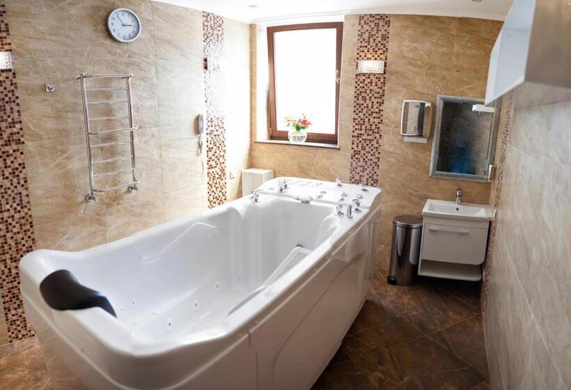 בית מלון כפרי Shato