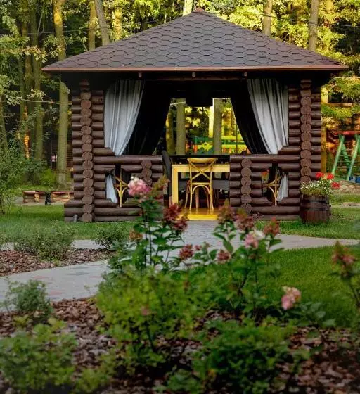 Hotelli Turiyske Podvir Ya