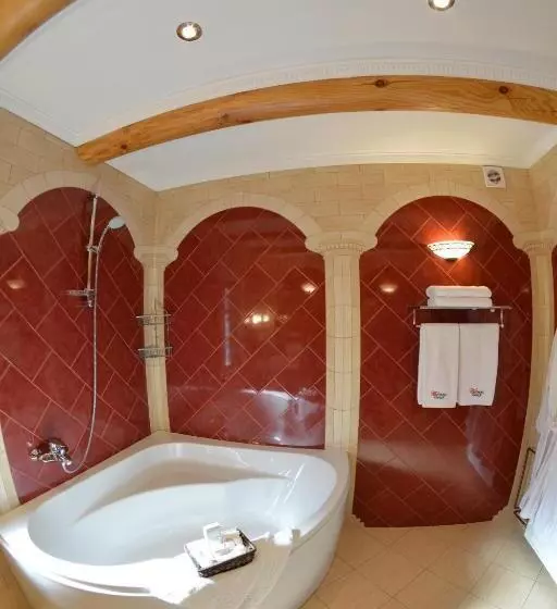 Hotelli Turiyske Podvir Ya