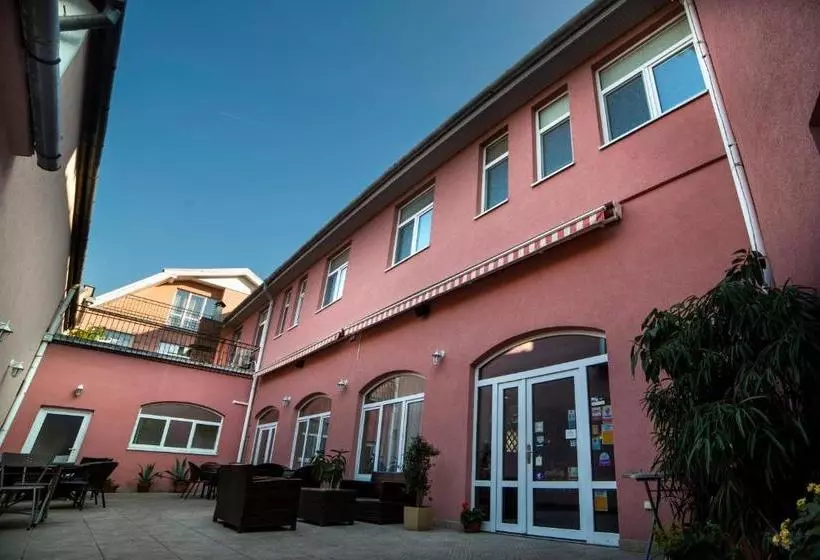 Hotelli Villa Romaine