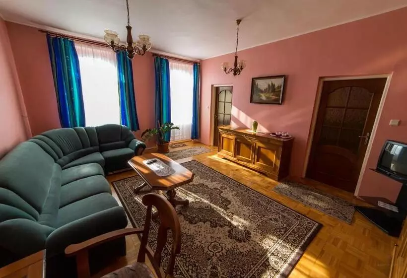 Hotelli Villa Romaine