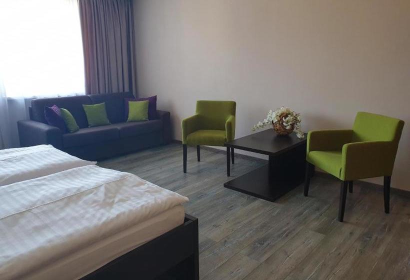 بنسيون Kmk Penzión