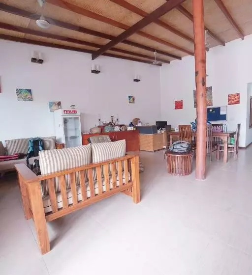 پانسیون Faima Fishing Lodge At Daravandhoo