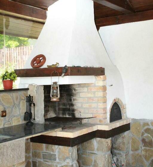 بنسيون Luxury Monevski Guest House