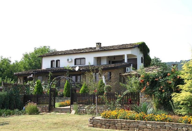 بنسيون Luxury Monevski Guest House