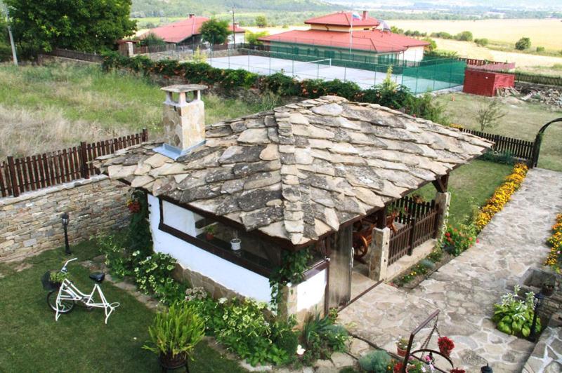 بنسيون Luxury Monevski Guest House