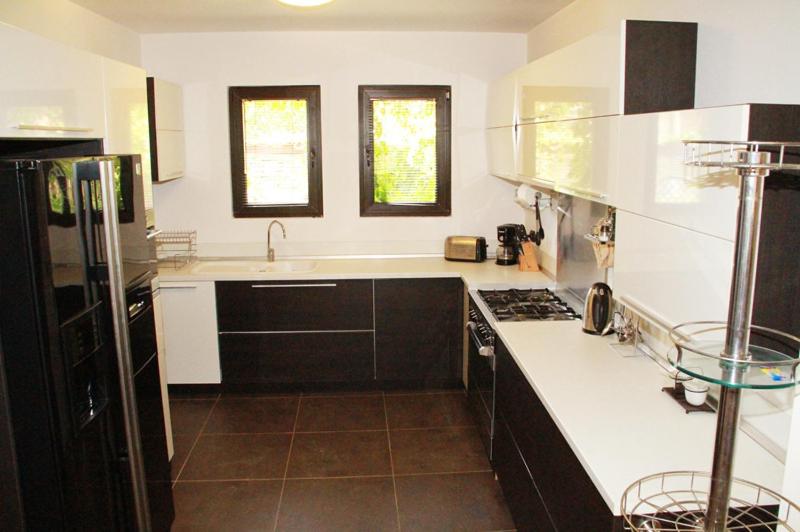 بنسيون Luxury Monevski Guest House