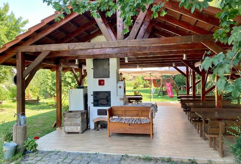 ペンション Ubytovanie U Aranky