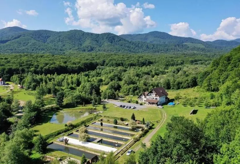 Lomakeskus Valea Salbatica