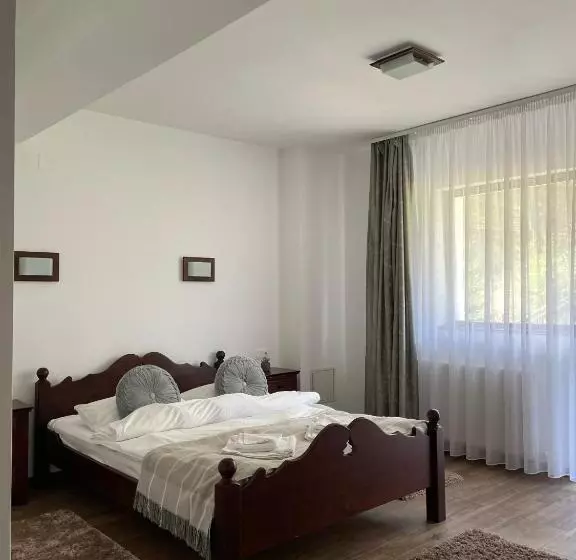 Lomakeskus Valea Salbatica