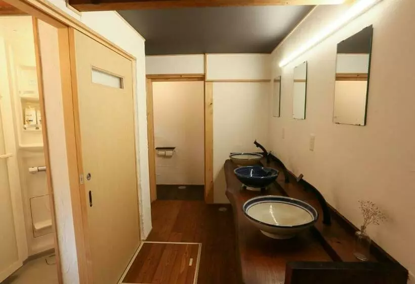 ユースホステル Guesthouse Izame Ann