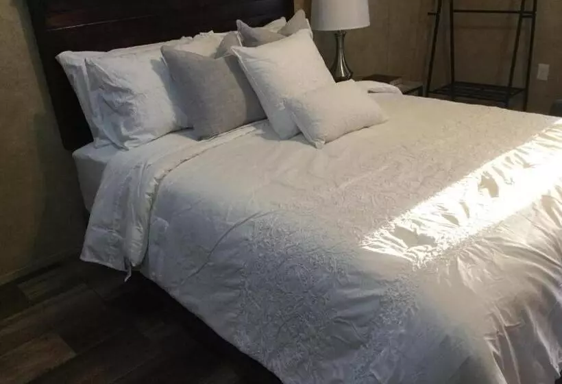 Retkeilymaja Kickapoo Shores Waterfront Cottages