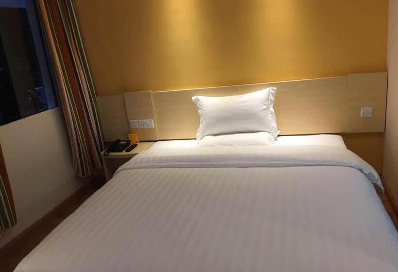 בית מלון כפרי 7days Inn Tongren Jiangkou Fanjing Mountain National Park Branch