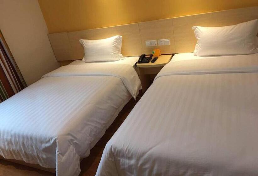 בית מלון כפרי 7days Inn Tongren Jiangkou Fanjing Mountain National Park Branch