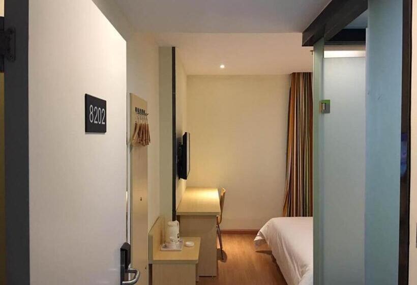 בית מלון כפרי 7days Inn Tongren Jiangkou Fanjing Mountain National Park Branch