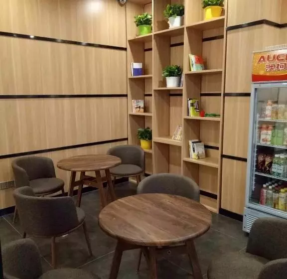 ホテル 7days Premium Heihe Nenjiang County Keyun Station Branch