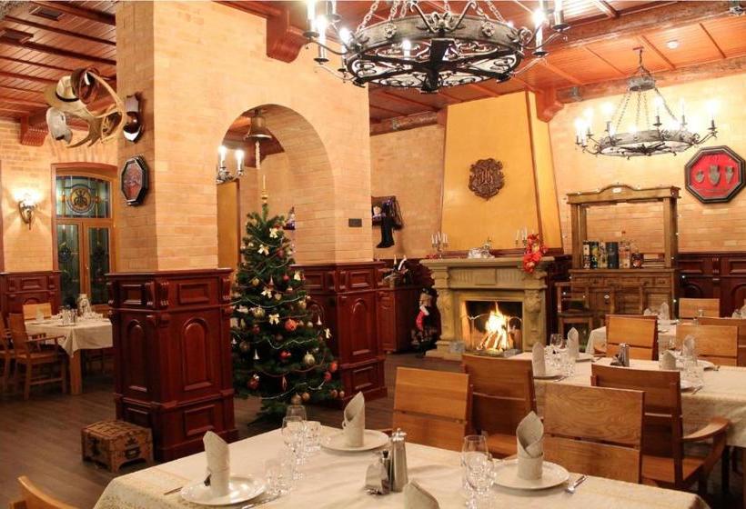 Отель Maetok Country Club