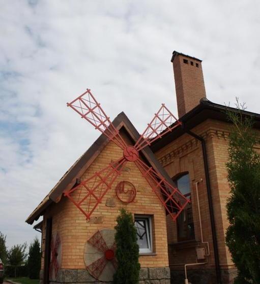 Отель Maetok Country Club