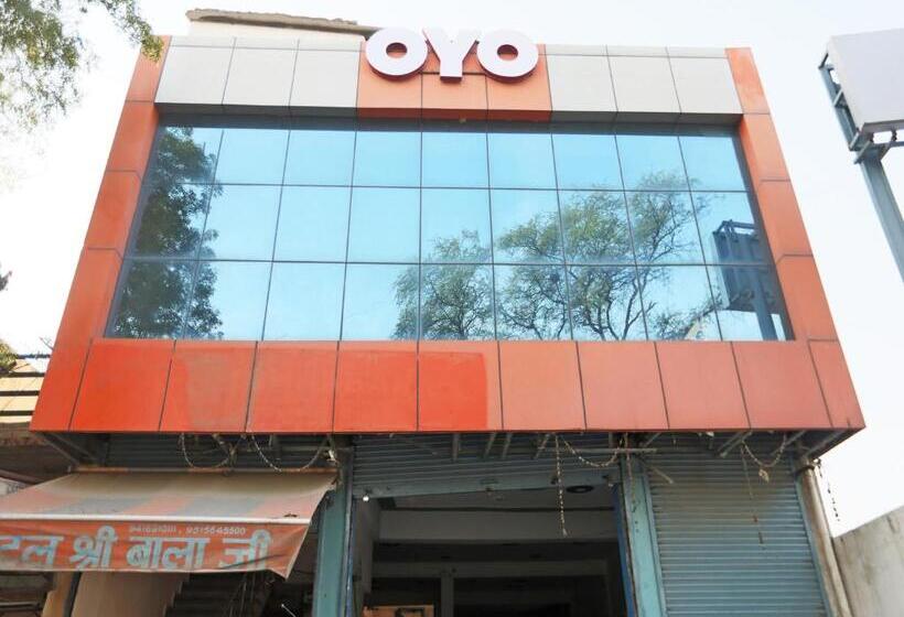 בית מלון כפרי Oyo 63063 Yadav And Restaurant