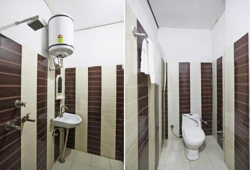 בית מלון כפרי Oyo 63063 Yadav And Restaurant