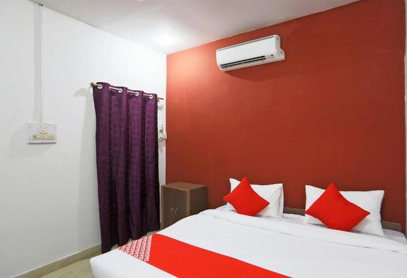 בית מלון כפרי Oyo 63063 Yadav And Restaurant