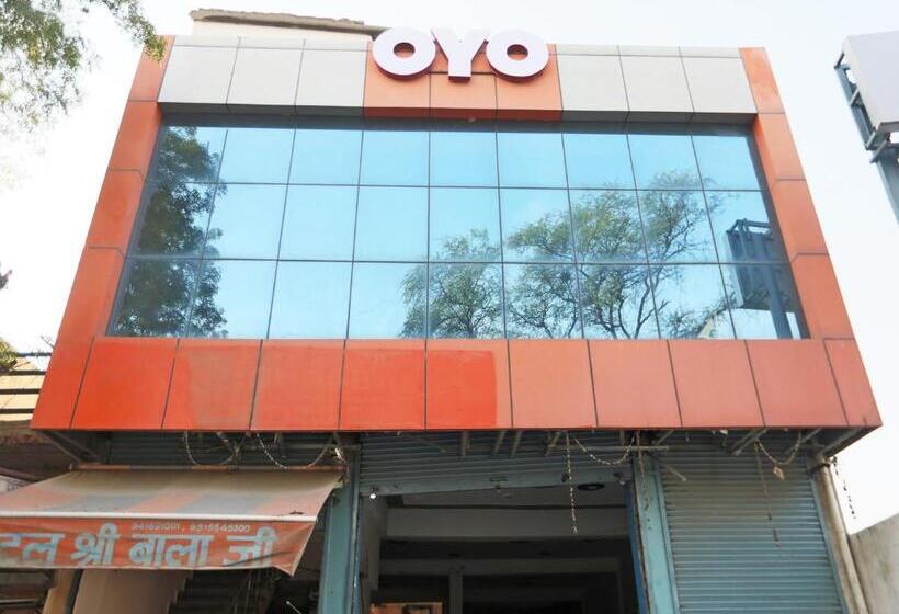 בית מלון כפרי Oyo 63063 Yadav And Restaurant