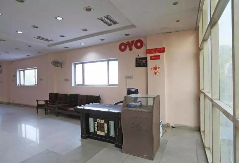ホテル Oyo 63063 Yadav  And Restaurant