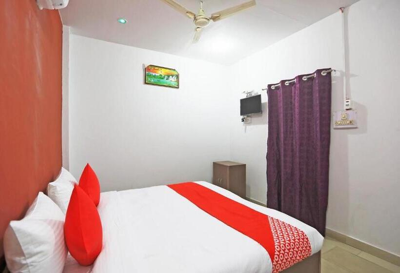 בית מלון כפרי Oyo 63063 Yadav And Restaurant