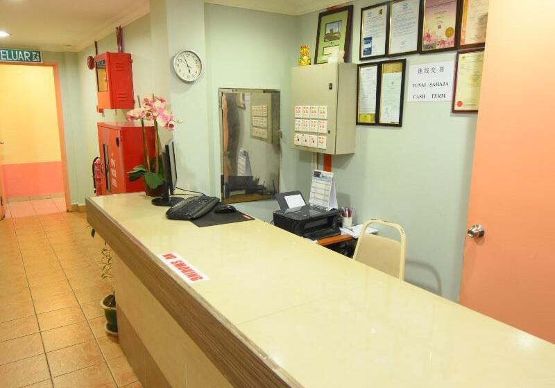 בית מלון כפרי Highway Inn