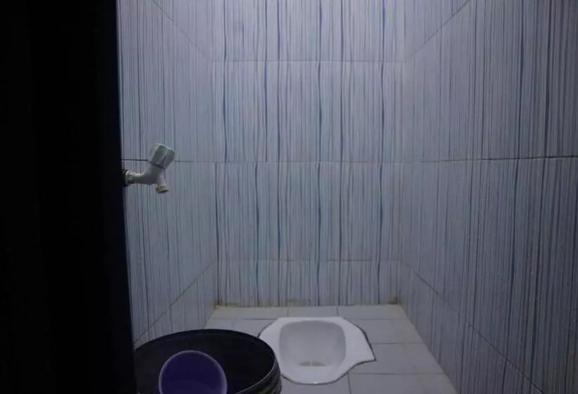 ホテル Oyo Life 2670 Aline Kost