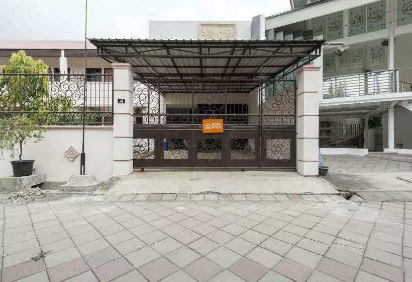 Majatalo Koolkost Syariah Near Upn Veteran