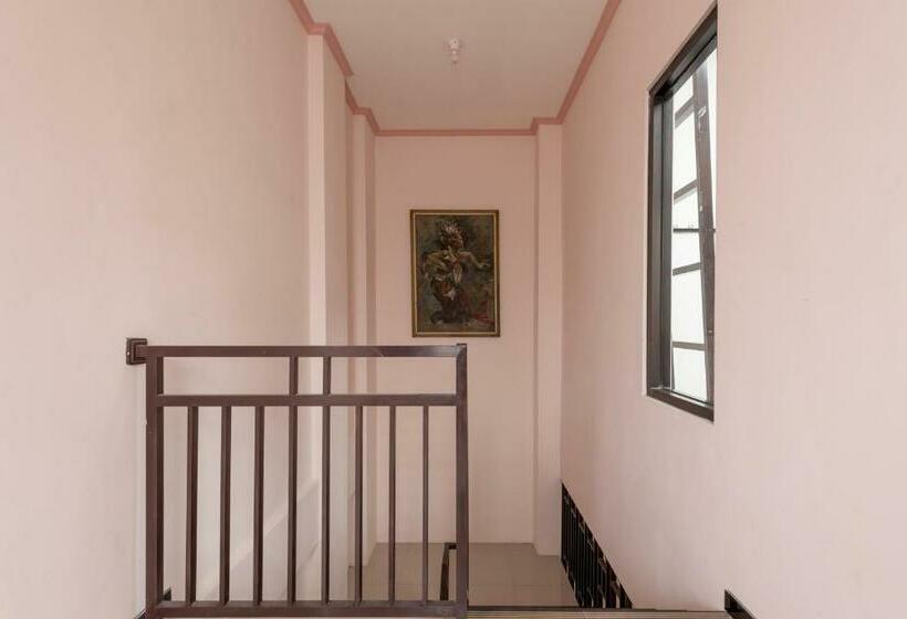 بنسيون Koolkost Syariah Near Upn Veteran