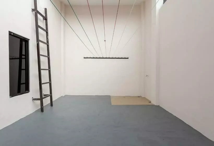 Majatalo Koolkost Syariah Near Upn Veteran