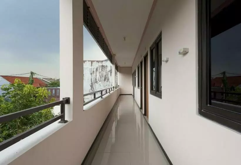 Majatalo Koolkost Syariah Near Upn Veteran