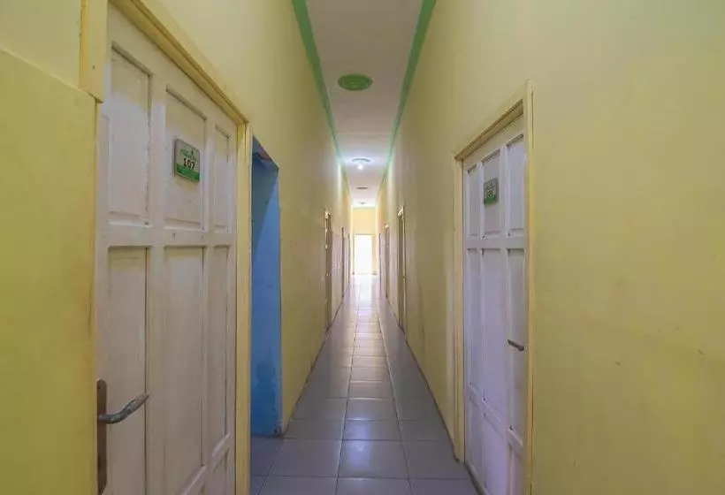 ペンション Reddoorz Syariah At Jalan Cilik Riwut Kapuas