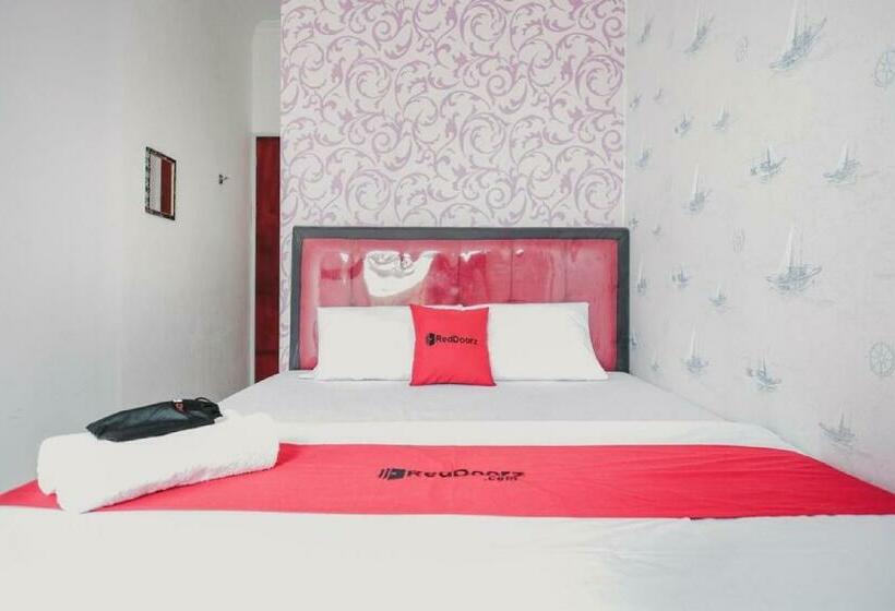 פנסיון Reddoorz Near Nagoya Hill Batam 4