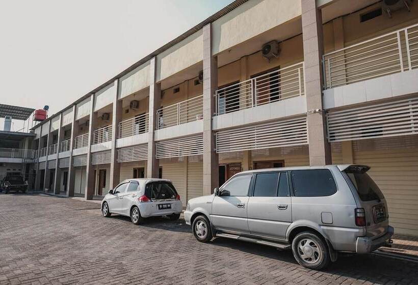 פנסיון Reddoorz Near Rs Imanuel Lampung