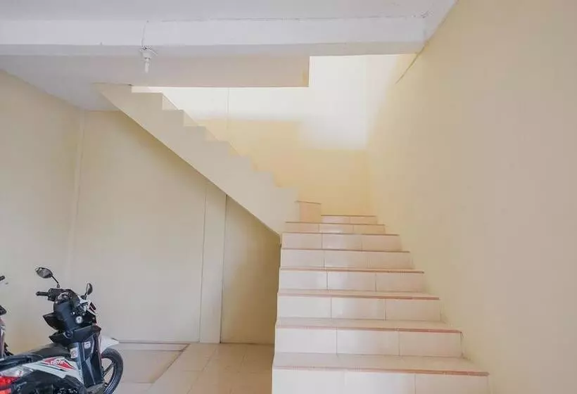 ペンション Reddoorz Near Rs Imanuel Lampung