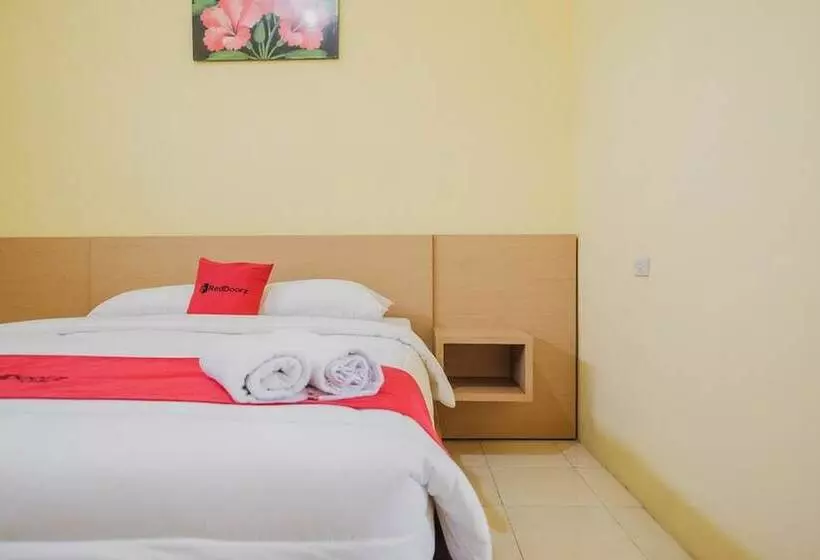 ペンション Reddoorz Near Rs Imanuel Lampung