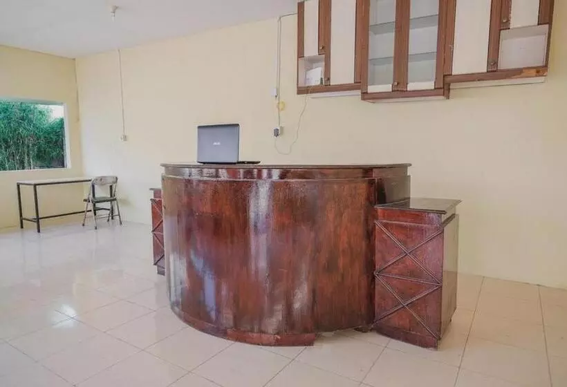 ペンション Reddoorz Near Rs Imanuel Lampung