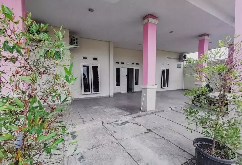 ペンション Reddoorz Near Universitas Lampung 2