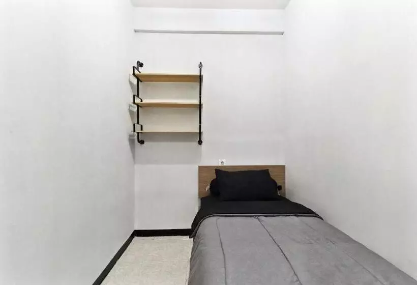 Pension The Edge By Lia