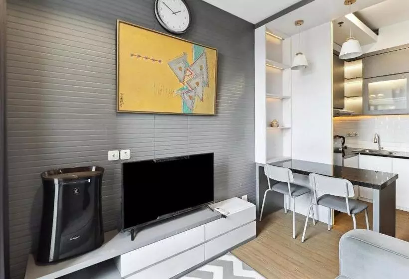 Pension The Edge By Lia