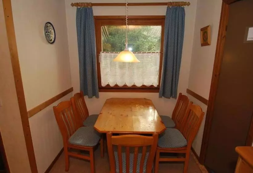 Lomakeskus Ferienhaus Kamin