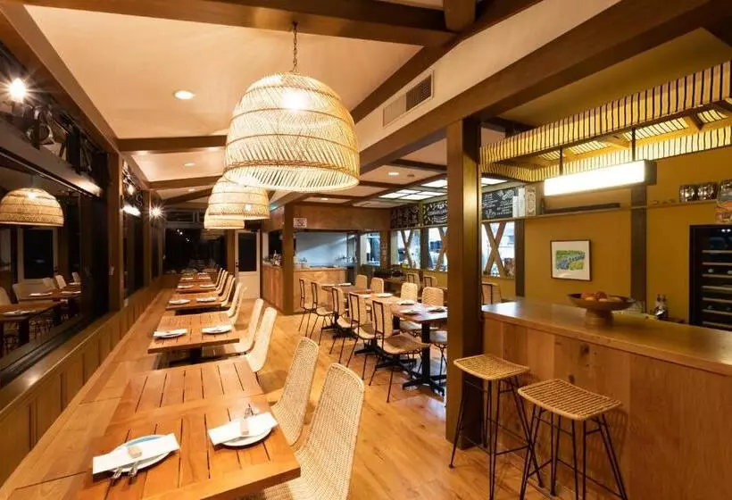 リゾートホテル Riverside Lodge