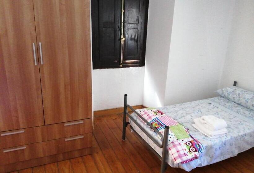 Hospedaria Labaiengo Ostatua