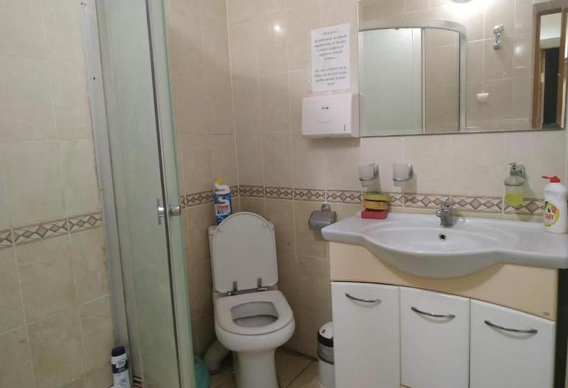 Общежитие Mini Hotel Chabany Lake   мини отель у озера чабаны