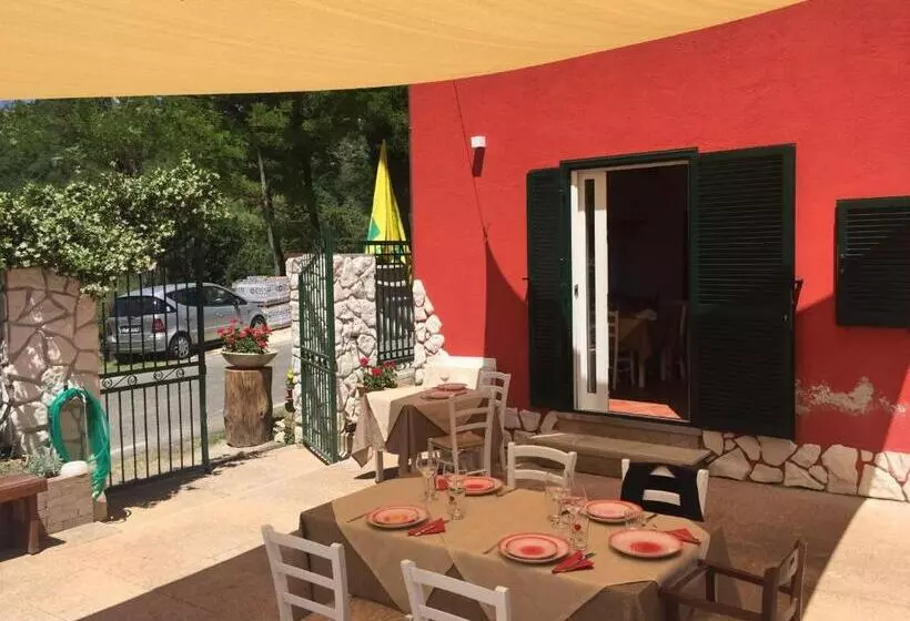 ベッドアンドブレックファースト Agriturismo Rosso Lampone